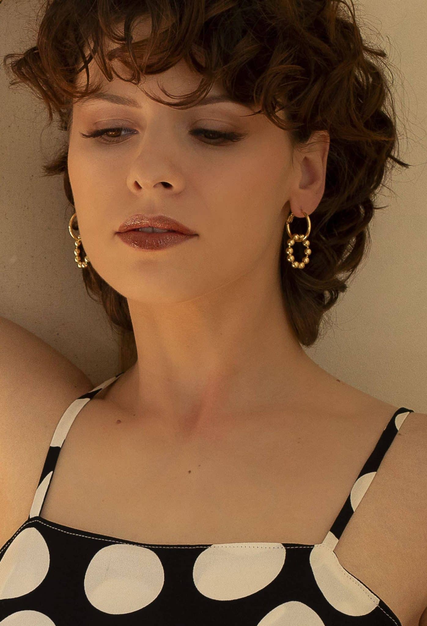 Boucles d’oreilles petites créoles Bubble - Marie Duvert – Image 2