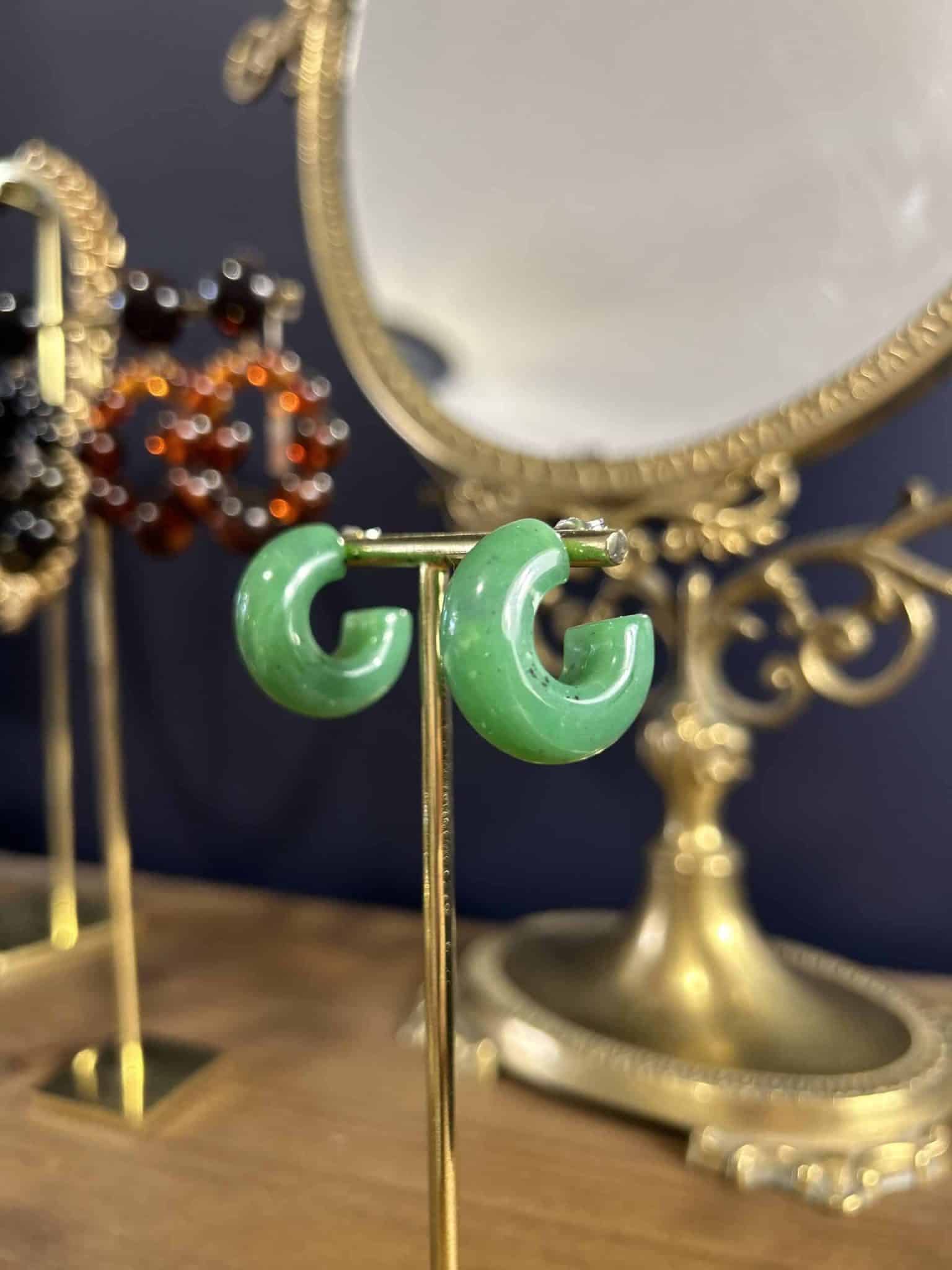Boucles d’oreilles créoles Coquillette - Francine Bramli (plusieurs coloris) – Image 3