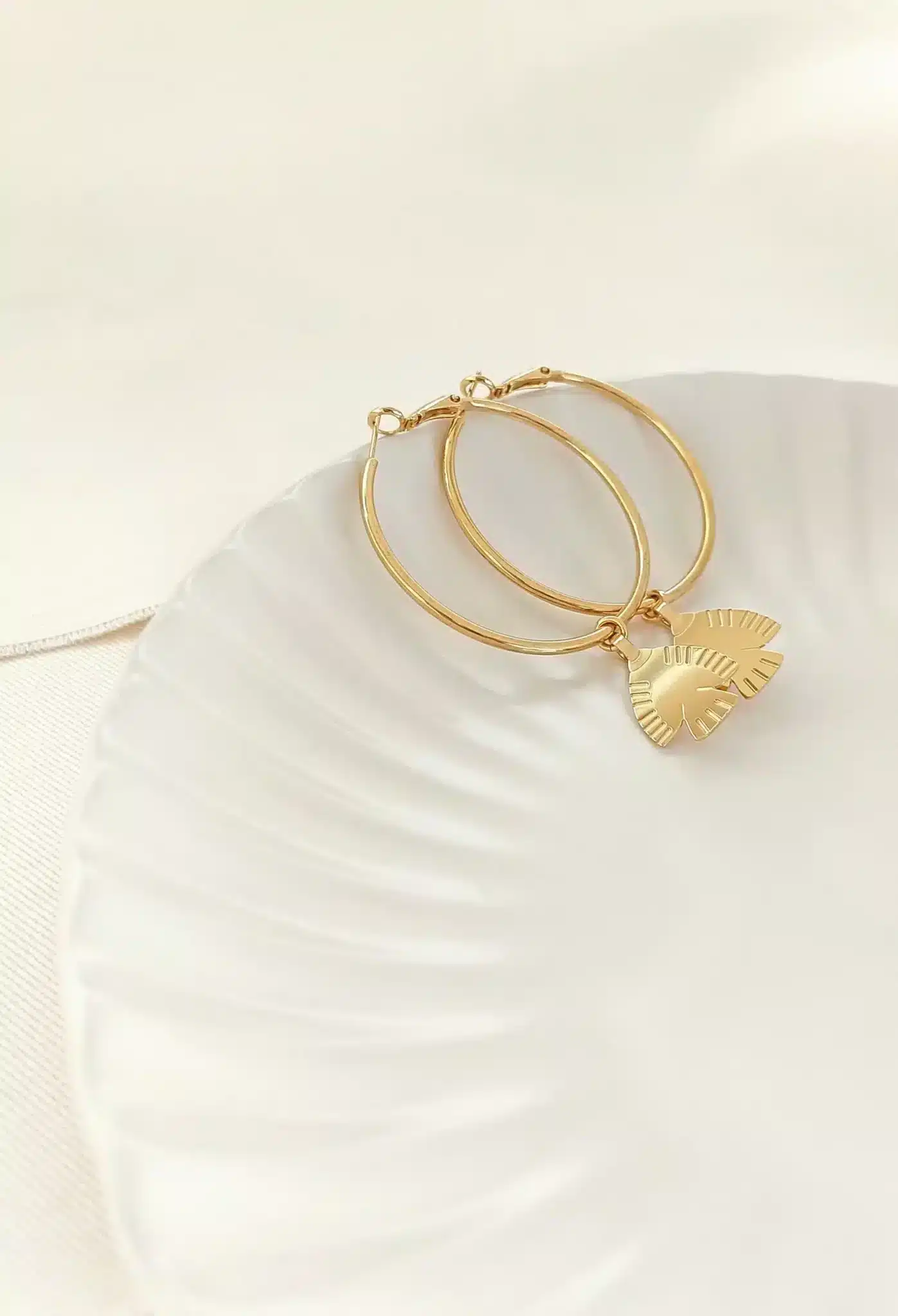 Boucles d'oreilles créoles dorées - Marie Duvert