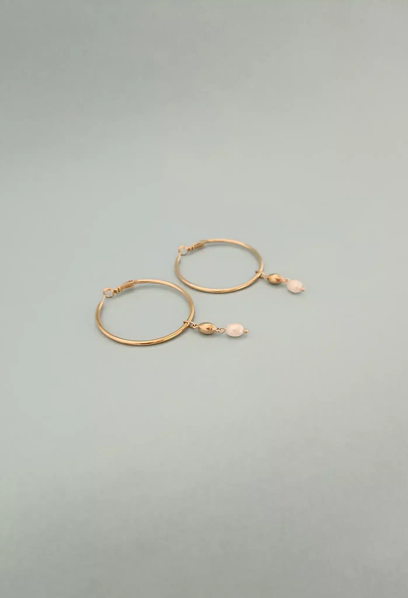 Boucles d’oreilles grandes créoles Calypso - Marie Duvert – Image 4