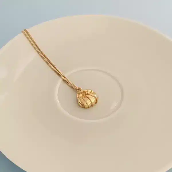 collier pendentif doré - Marie Duvert