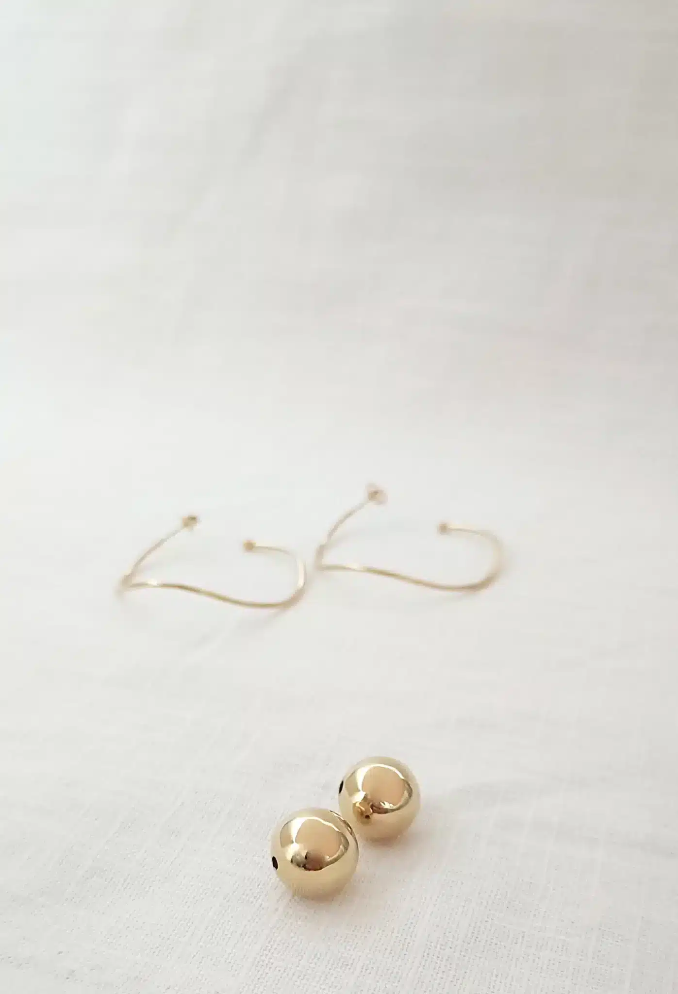 Boucles d’oreilles créoles Oasis dorées - Marie Duvert – Image 3