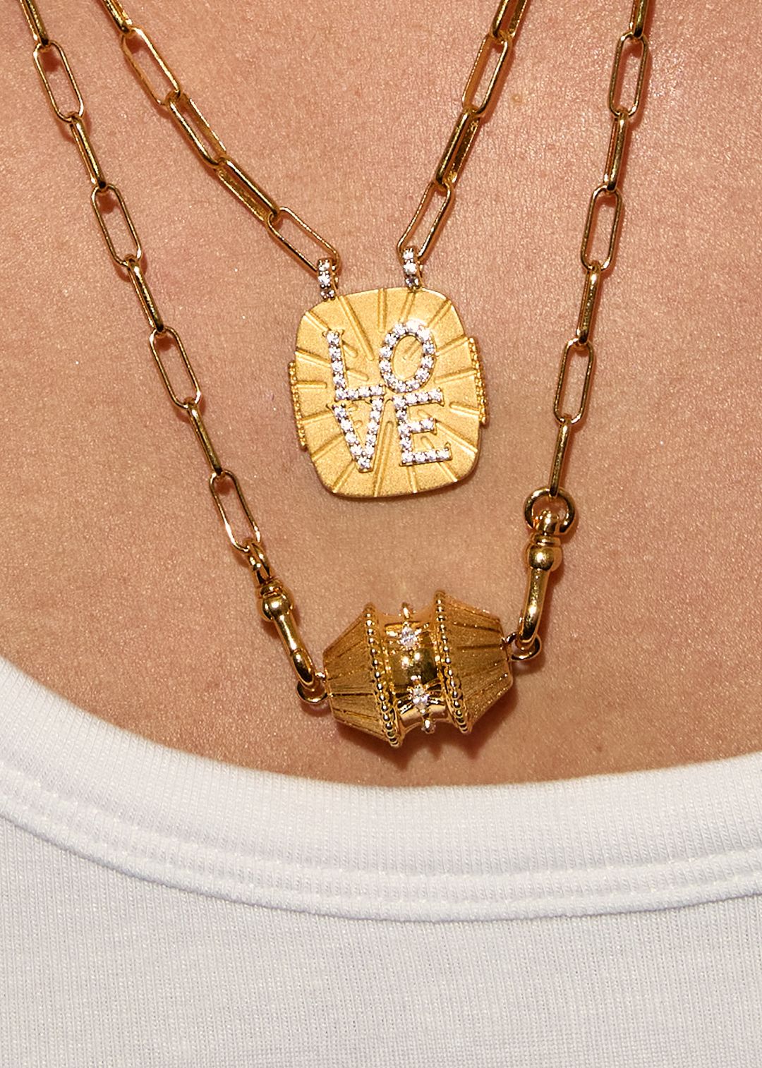 Collier Gold Big Talisman - Mya Bay – Image 3